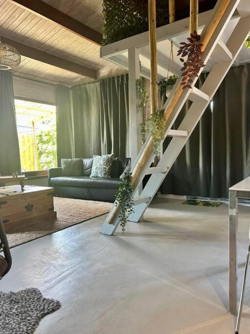 Jungle Style Lodge With Jacuzzi ,Sauna And Garden Near Amsterdam Vijfhuizen Luaran gambar
