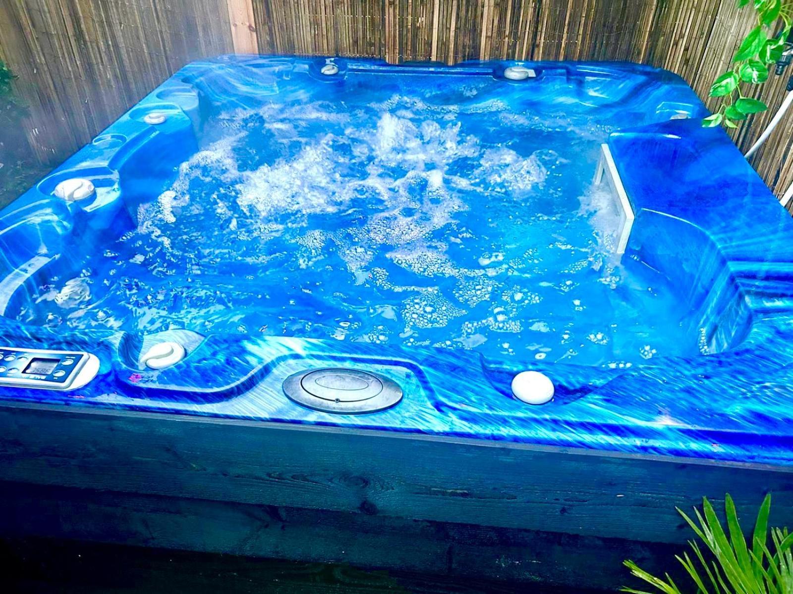 Jungle Style Lodge With Jacuzzi ,Sauna And Garden Near Amsterdam Vijfhuizen Luaran gambar